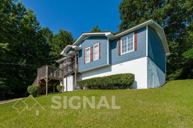 Foto del edificio - 1300 Yukon St