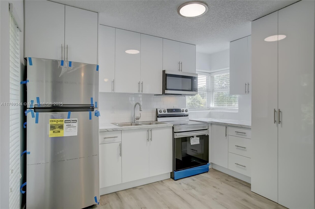 Foto principal - 1335 NE 5th Ave