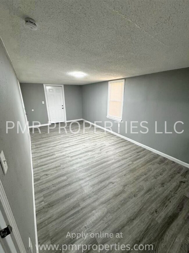 Foto del edificio - 3 Bedrooms / 1 Bathroom House