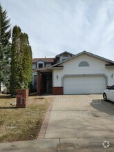Building Photo - 615 Forest Ln NW