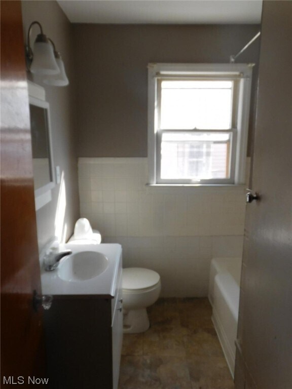 Building Photo - 705 E Judson Ave