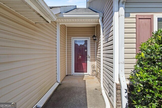 Building Photo - 935 City Park Dr