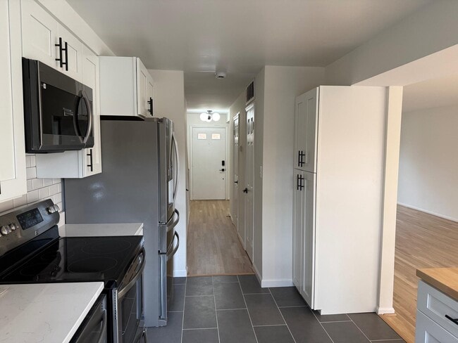 Building Photo - 5257 Leestone Ct