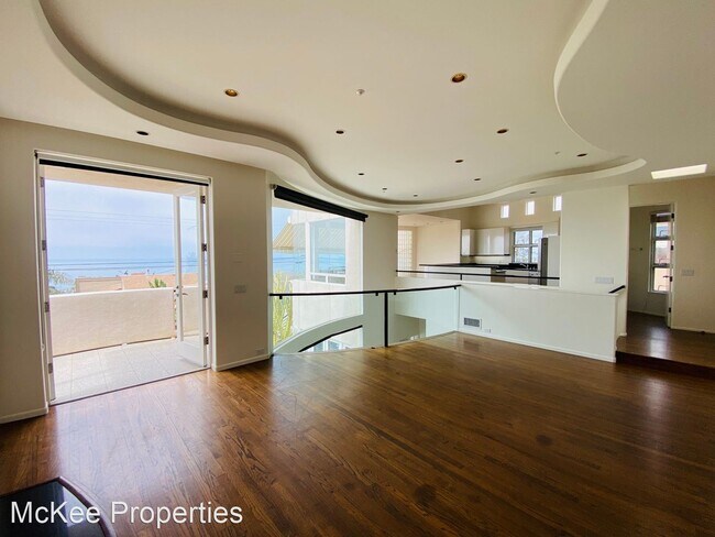 Building Photo - 4 br, 3.5 bath House - 2266 Cambridge Avenue