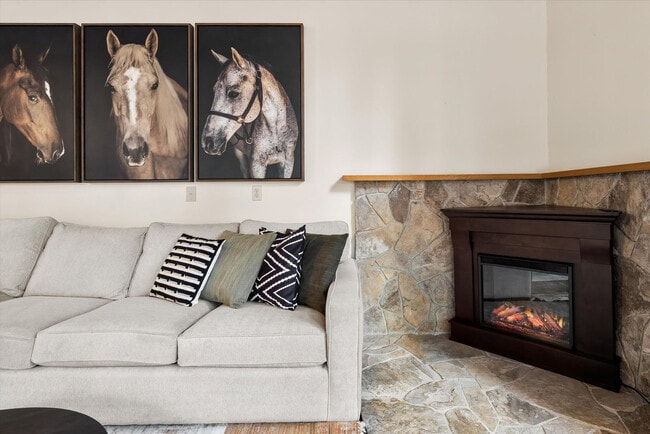 Foto del edificio - 70335 Sword Fern