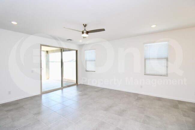 Building Photo - 16057 W Gray Fox Trl