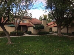 Building Photo - 6700 Nottingham Ln