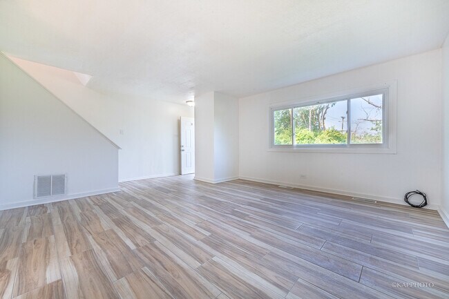 Foto del edificio - 490 Hickory St