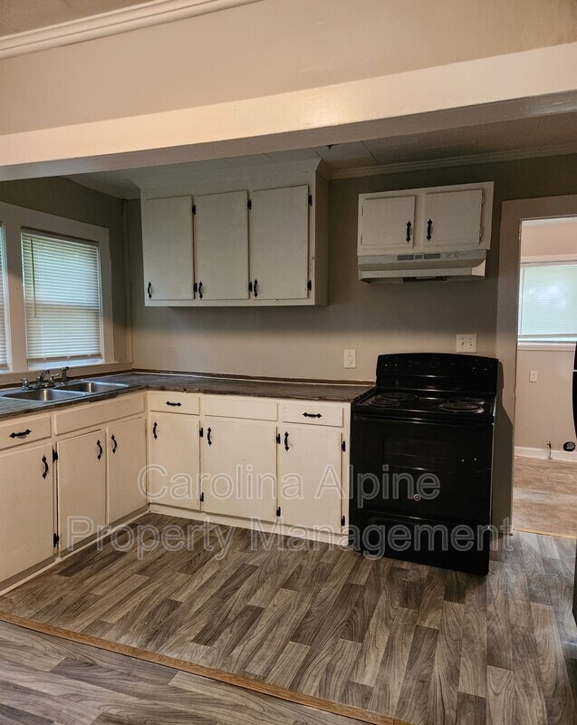 Building Photo - 1603 Hollyleaf Ave