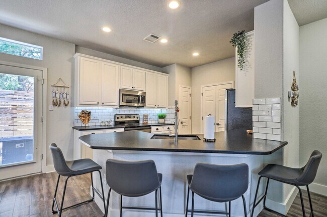 Foto del edificio - 21100 Santa Ana Cove