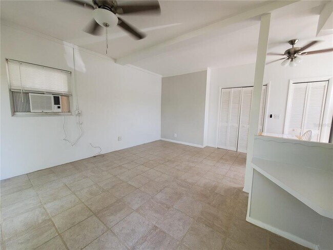 Foto del edificio - 461 W Marion Ave