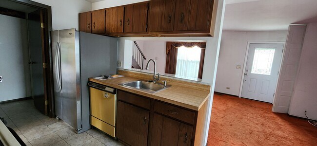 Foto del edificio - 322 Russet Way