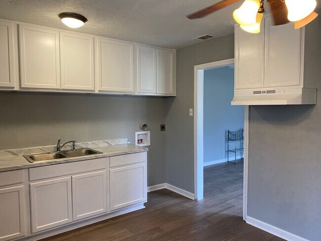 Photo - 3831 Dismount St Apartment