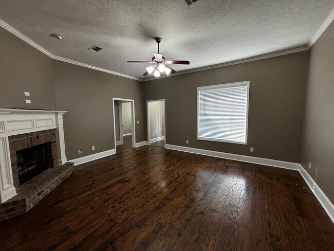 Foto del edificio - 155 Mason Way