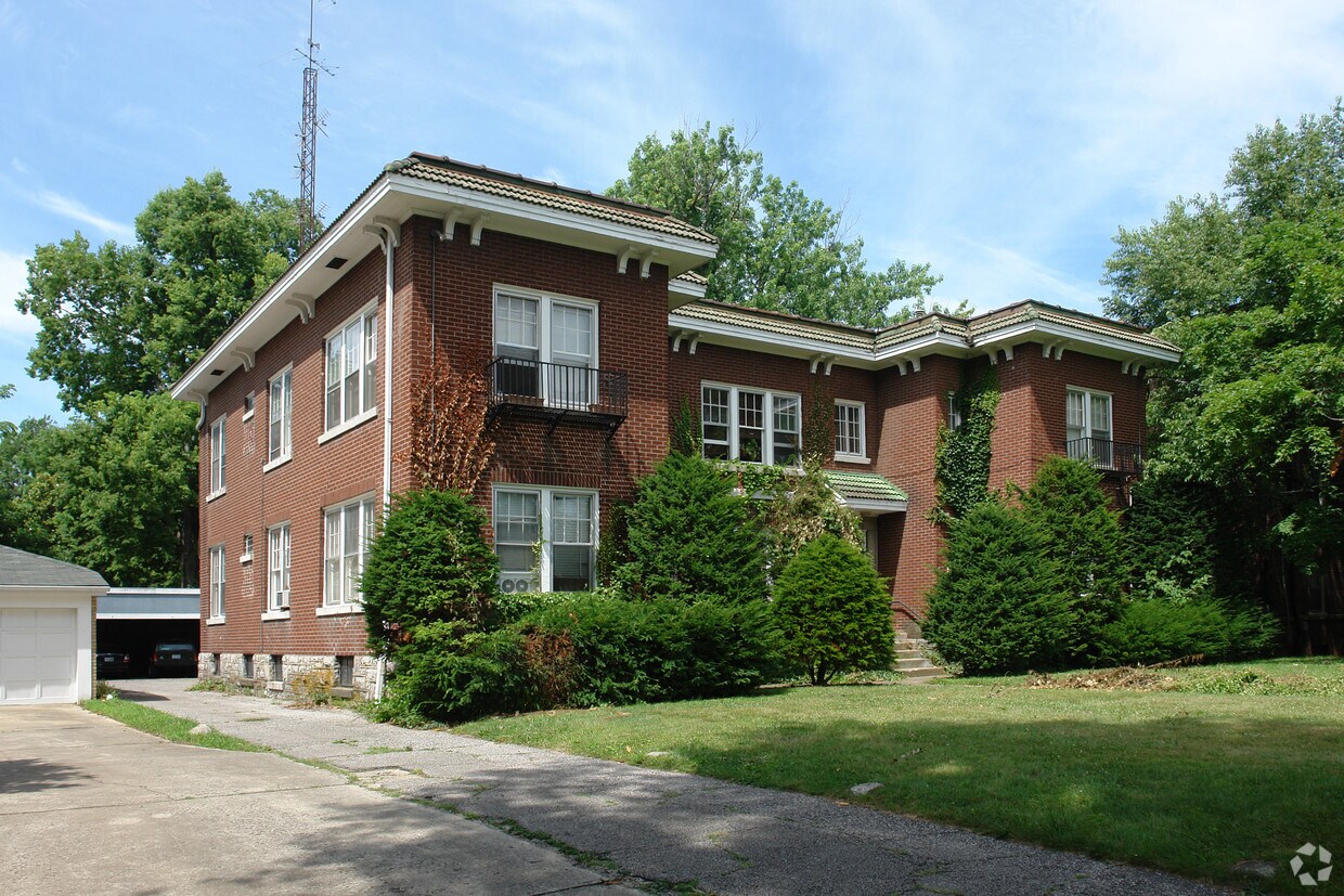 908 Richmond Rd, Lexington, KY 40502 Apartments in Lexington, KY