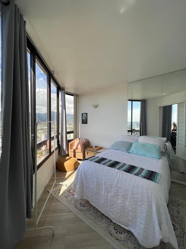 Photo - 2499 Kapiolani Blvd Apartment