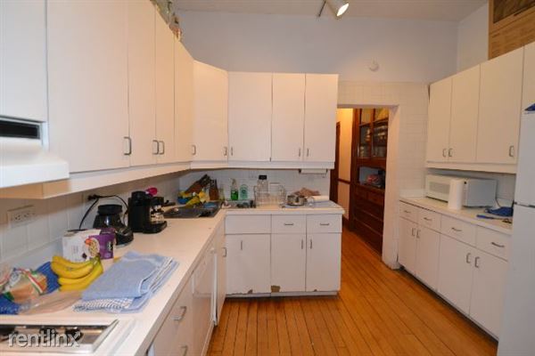 Building Photo - 2661 N Burling St