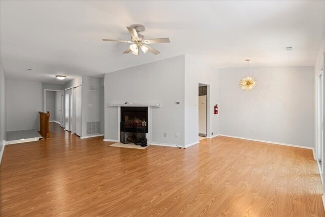 Building Photo - 504B Mulberry Cove