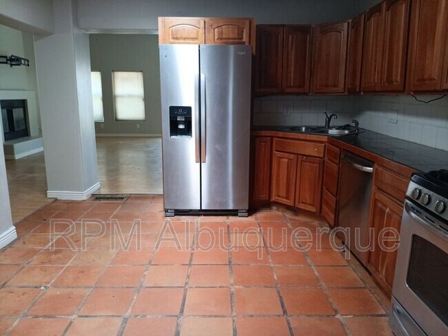 Building Photo - 4904 Idlewilde Ln SE