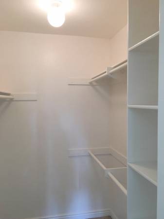 Walk In Closet - 202 Woodland Pkwy