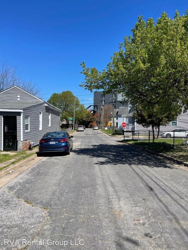 Building Photo - 2 br, 1 bath House - 2405 Marion Mashore St