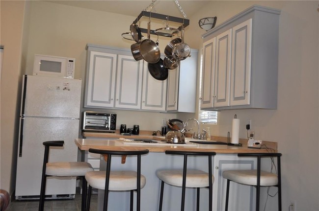 Building Photo - 21609 Arrowhead Pt