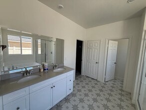 Building Photo - 7736 Nectarsweet Dr