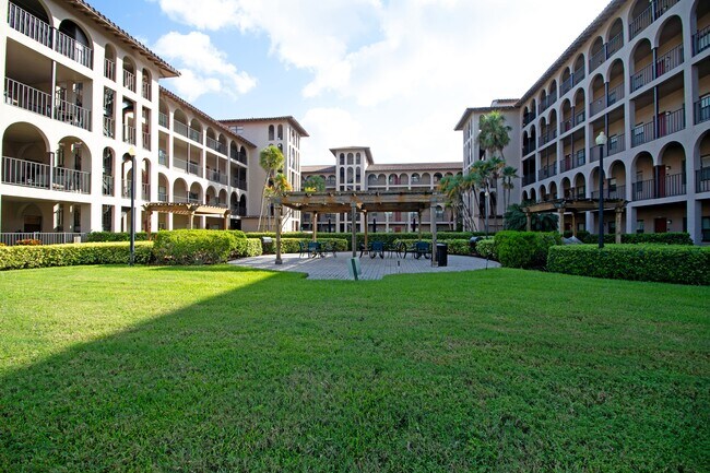 Foto del edificio - 6150 Gulfport Blvd S