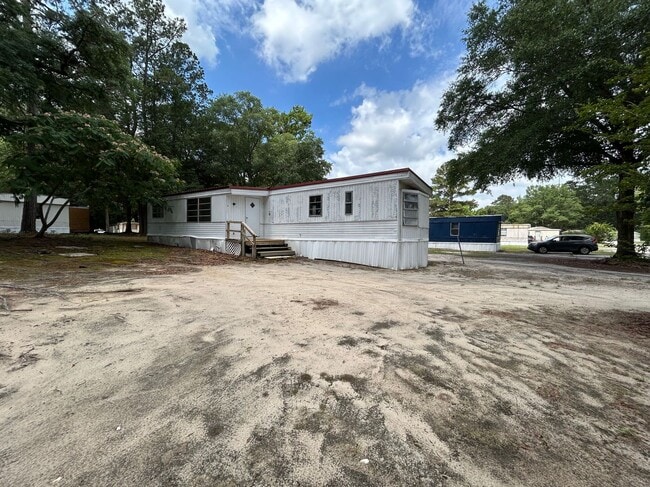 Building Photo - 4502 E Old Marion Hwy