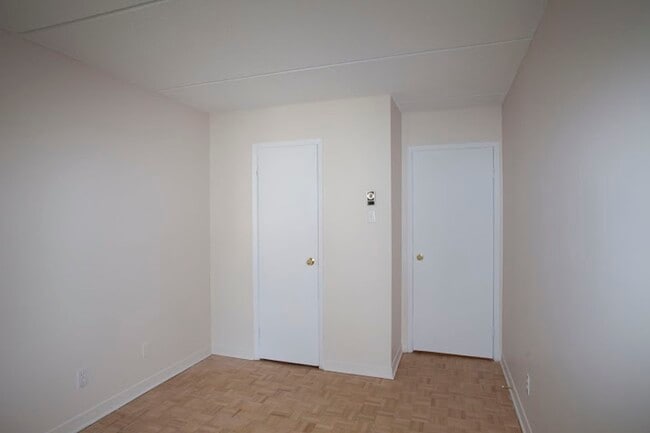 Building Photo - 1550 Avenue Filion