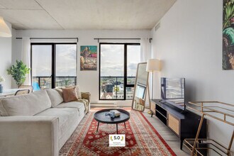 Building Photo - 517 Rue Saint-Henri