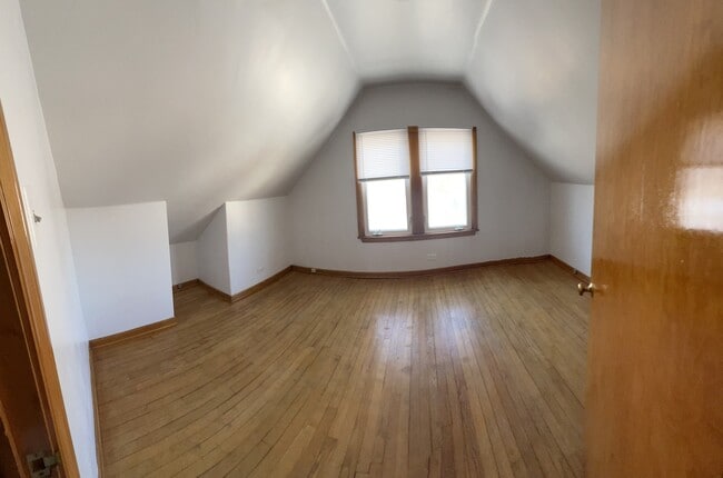 Building Photo - 3738 Highland Ave