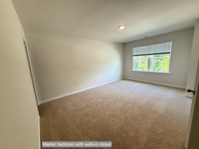 Building Photo - 313 Cherry Laurel Dr