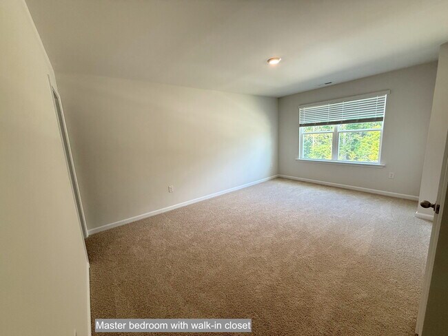 Foto del edificio - 313 Cherry Laurel Dr