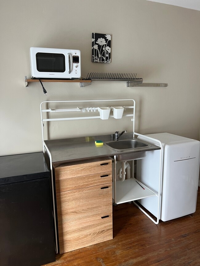 Building Photo - 1880 Coral Gate Dr