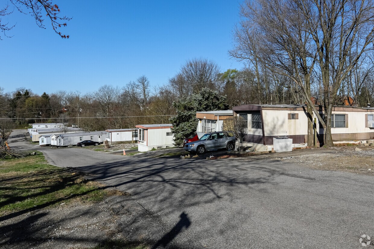 Foto del edificio - 100 Pleasant Hills Blvd