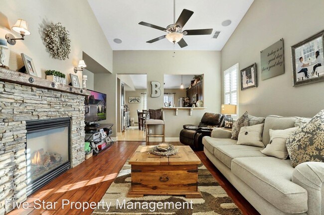 Building Photo - 3 br, 2 bath House - 4200 Seranade Dr