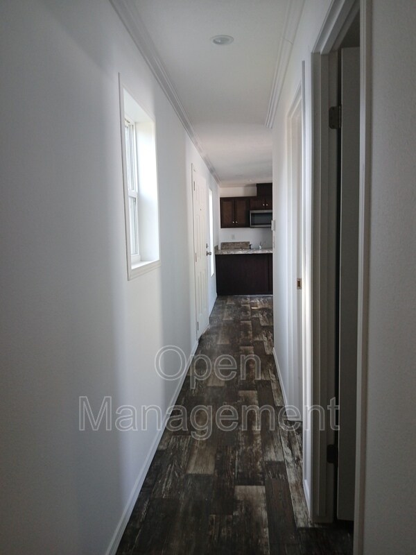 Foto del edificio - 900 N Curry Pike