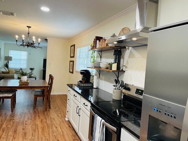 Foto del edificio - 4312 Lazy Oak Dr