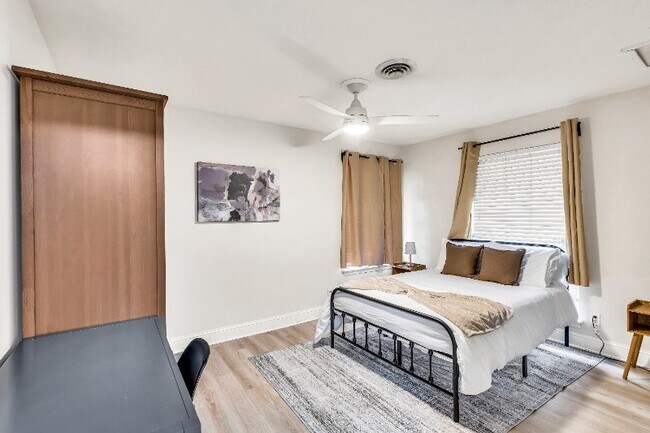 Foto del edificio - 4603 Lennox Dr