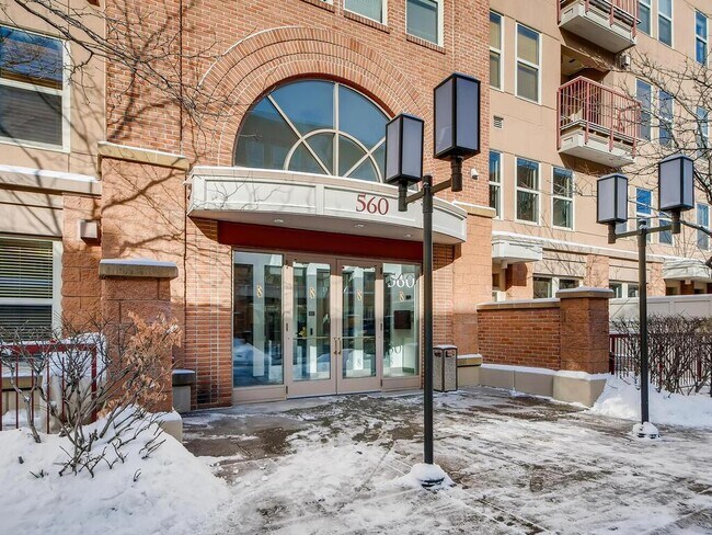Building Photo - 560 N 2nd St
