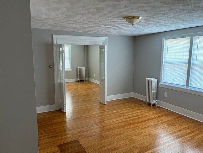 Foto del edificio - 532 Pleasant St