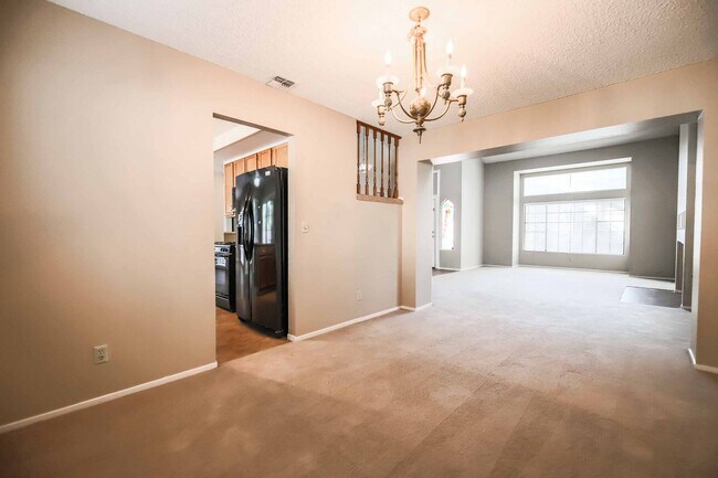 Building Photo - Beautiful Two Story with Pool in The Lakes