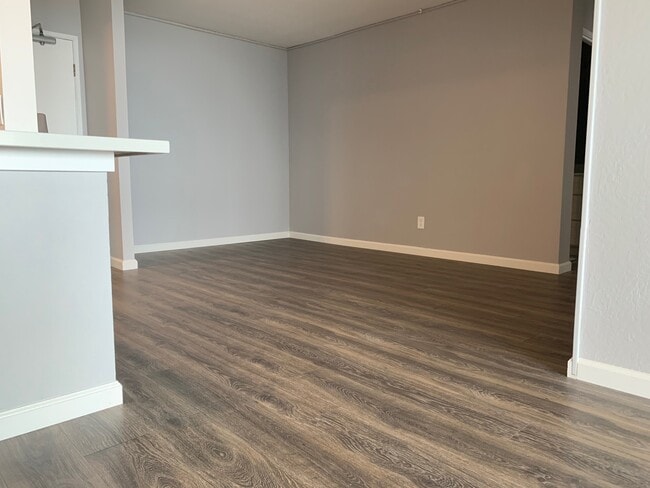 Building Photo - 555 Pierce St