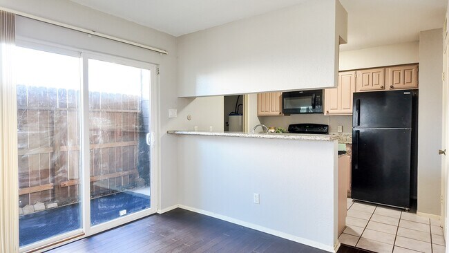 Foto del edificio - 8020 Braesmain Dr