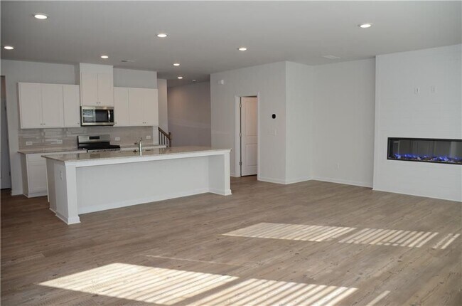 Building Photo - 1331 Pt Pl Dr