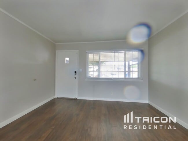 Foto del edificio - 6900 Coronation Ct