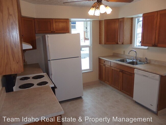 Building Photo - 3 br, 2 bath House - 322 S Lilly