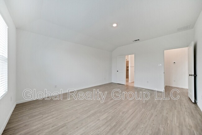 Building Photo - 345 Cordova Xing