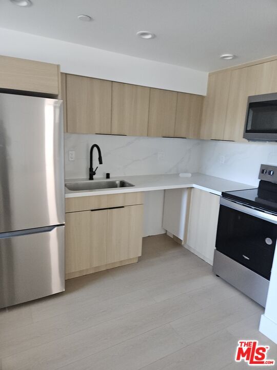 Foto del edificio - 603 E 46th St